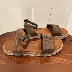 BearPaw Brown Ankle Strap Sandals